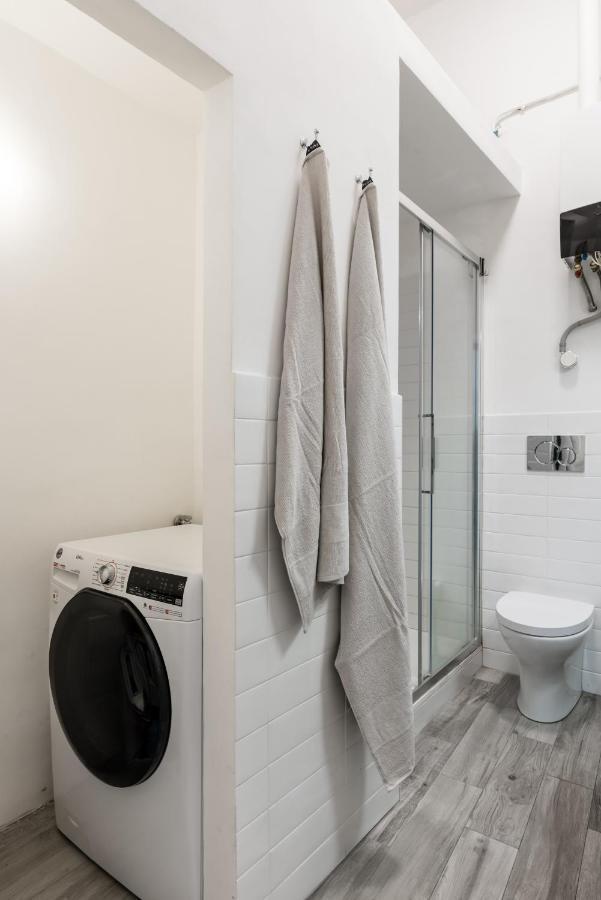 Acquario 5' Free Wifi & Netflix "Prione" By Tilo Apartment'S Genoa Ngoại thất bức ảnh