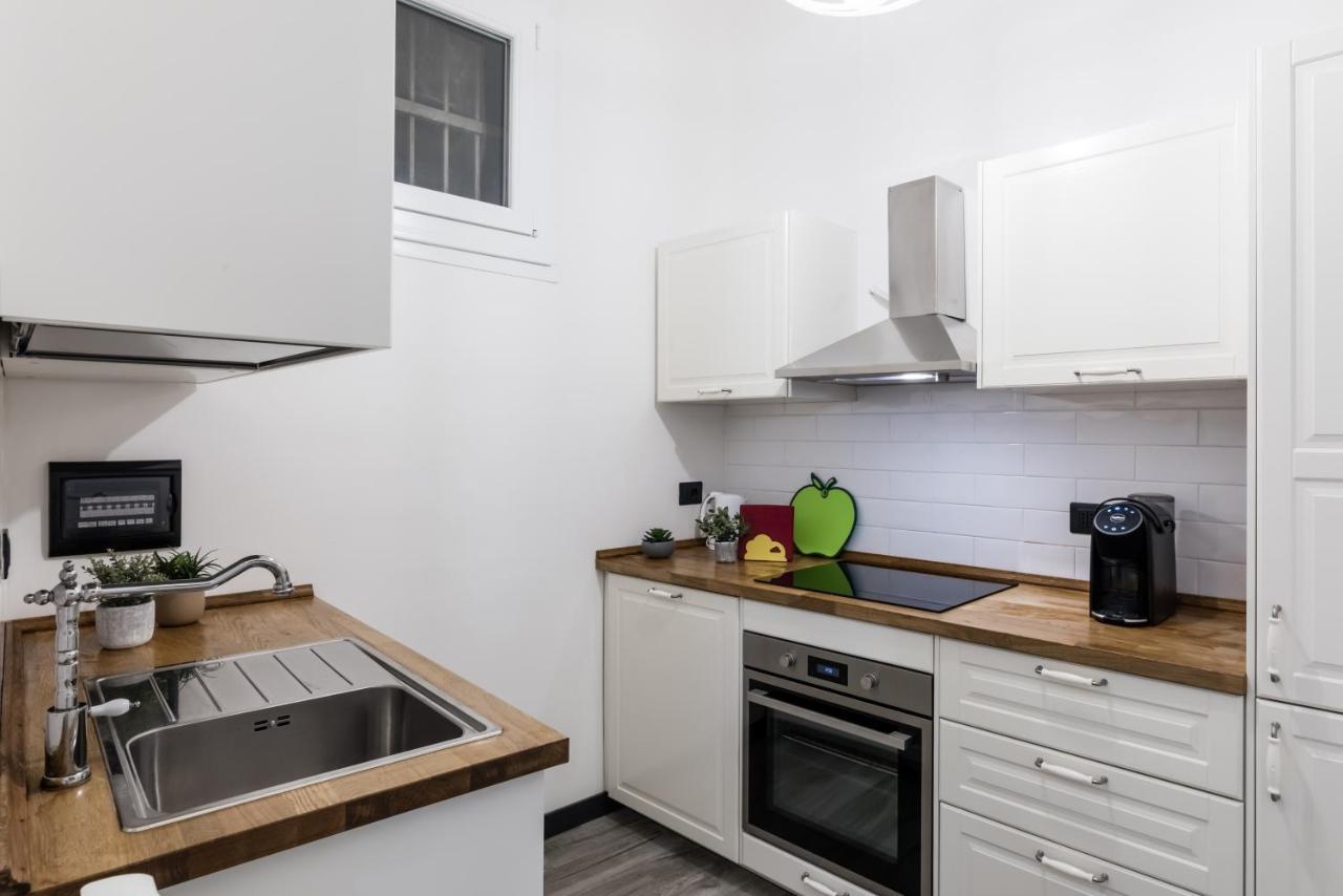Acquario 5' Free Wifi & Netflix "Prione" By Tilo Apartment'S Genoa Ngoại thất bức ảnh